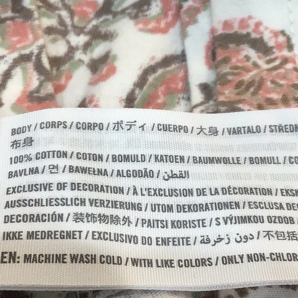 A & F NWT crew neck Victorian print top - Picture 7 of 7